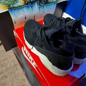 Nike running sneakers Huaraches